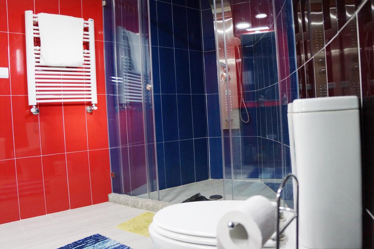 Casinha Das Bonecas - Casa Com Piscina Privada 아베이루 외부 사진
